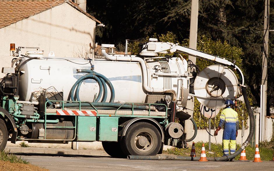 pompe déboucheur wc Noisy-le-Grand